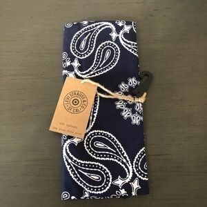 Levi’s Pet Bandana Blue White Paisley Print One Size Summer Dog Cat Neck